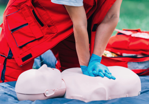 emergency-first-aid-at-work-training-course_3 emergency-first-aid-at-work-training-course_3